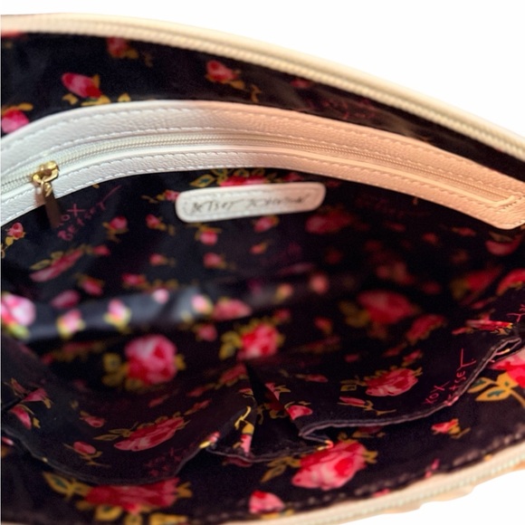 Betsey Johnson Pink and Cream Floral Clutch Wristlet Purse - Picture 7 of 7